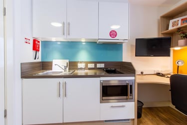 1 bed studio, Lower North Street, City Centre, Exeter, EX43EU - Image 5